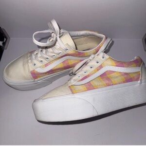 Vans Women's Cream and Pink Checkered Sneakers